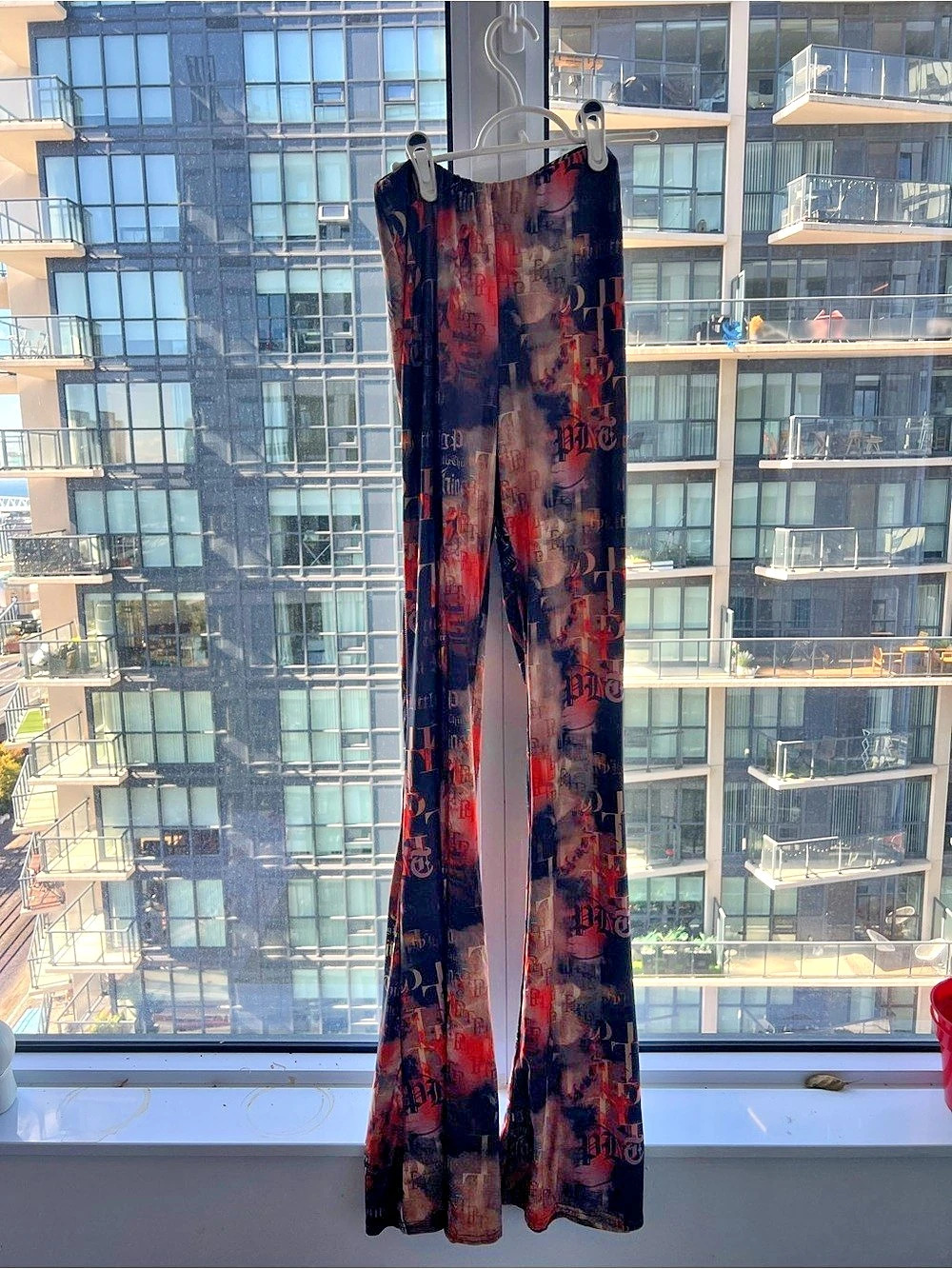 PrettyLittleThing Printed Flare Jumpsuit Size 8